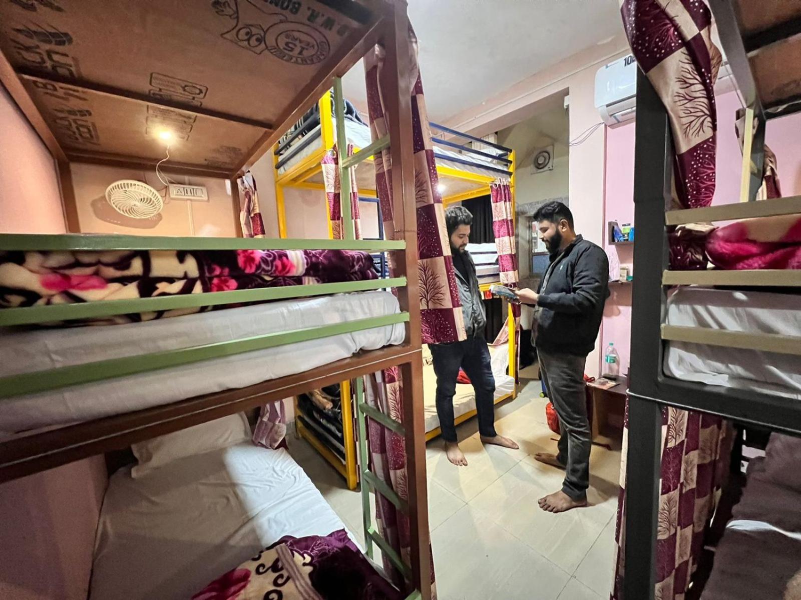 Baba'S Rishikesh Hostel Exterior photo